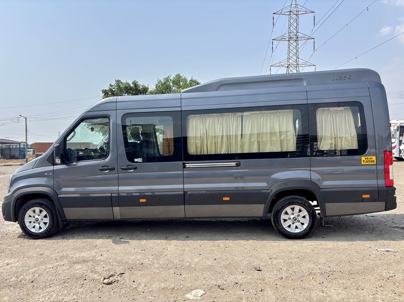 16 Seater AC Bus